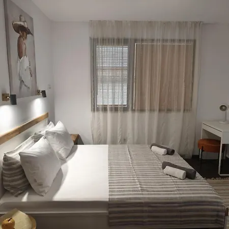 Lägenhet With Free Parking *