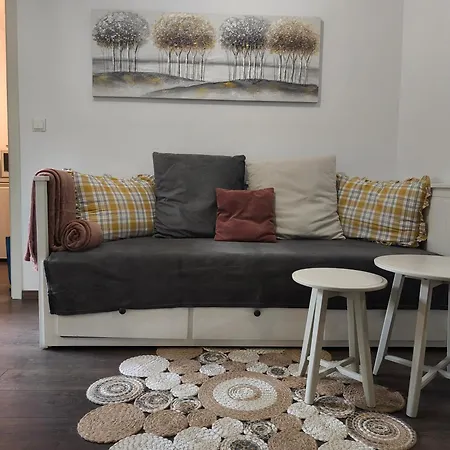 With Free Parking Lägenhet *